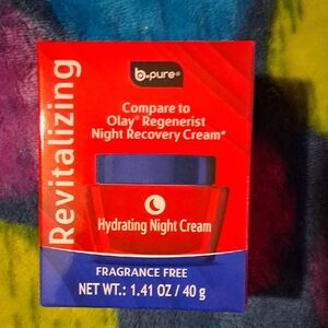 Revitalizing Hydrating Night Cream - Fragrance Free - Red
